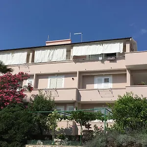 Apartmani Zorica 3* Rab Town